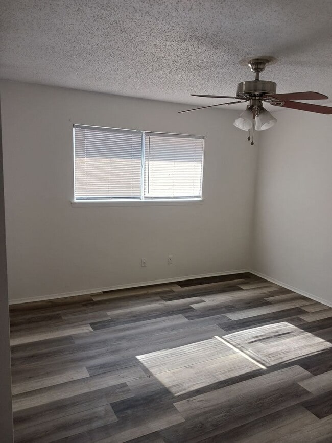 Building Photo - 282 Mockingbird Ln