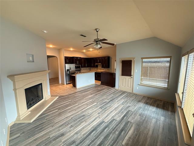 Building Photo - 213 Warbler Dr