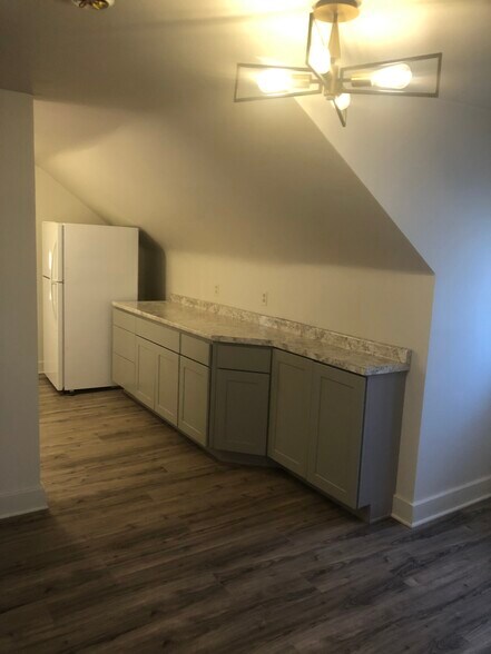 Building Photo - 807 Washington Ave