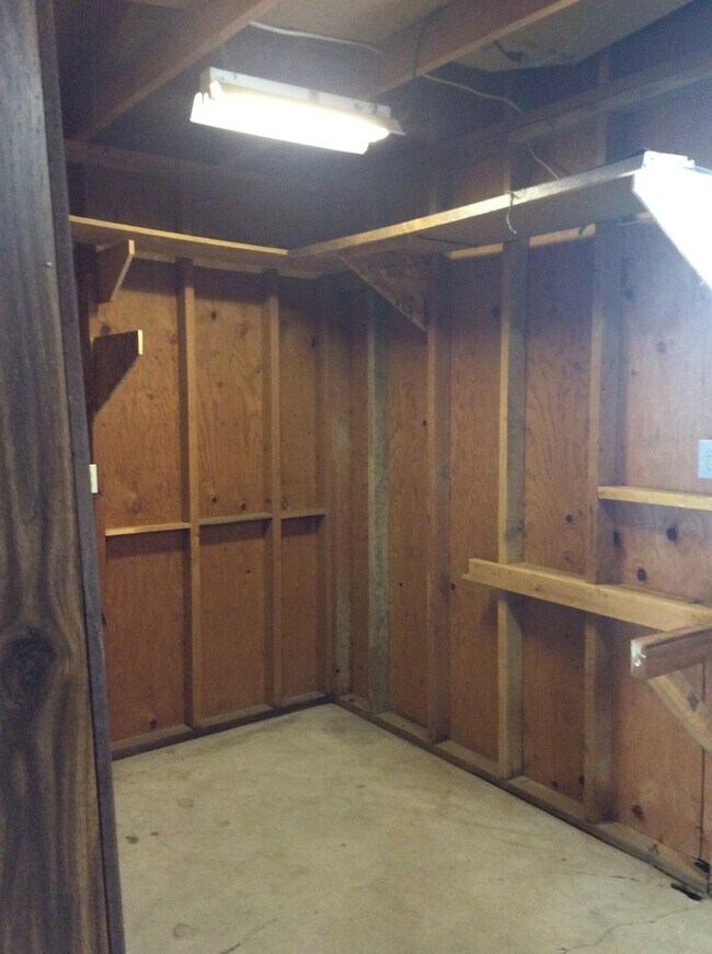 Building Photo - 595 Magnolia Way  Reno, NV 89506