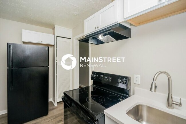 Building Photo - 2 Bedroom Pet-Friendly Home in Louisville,...