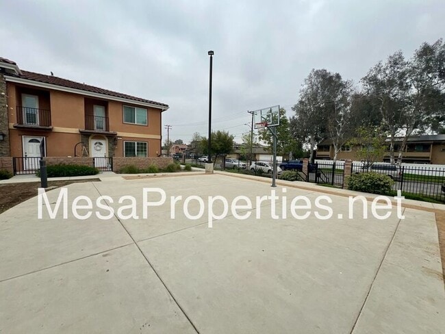Building Photo - 16408 Valencia Ave