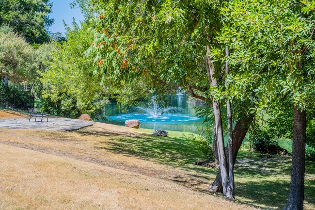 Subdivision Park Area - 10014 Bridgegate Cir