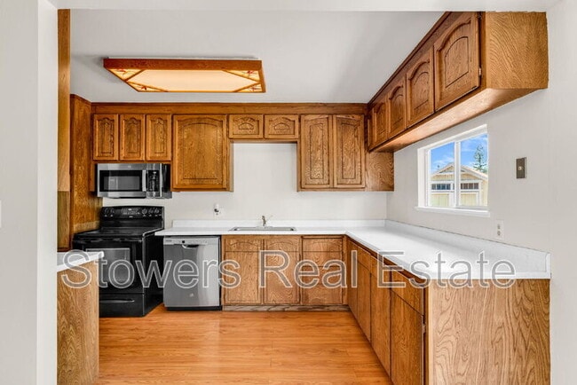 Building Photo - 275 Cameo Dr