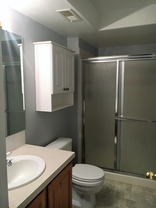 Building Photo - 2144 N Fastwater Ave