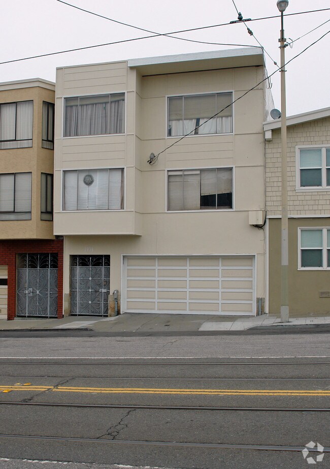 Building Photo - 2838 Taraval St