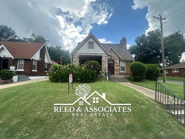 Primary Photo - 3 Bedroom in Midtown!