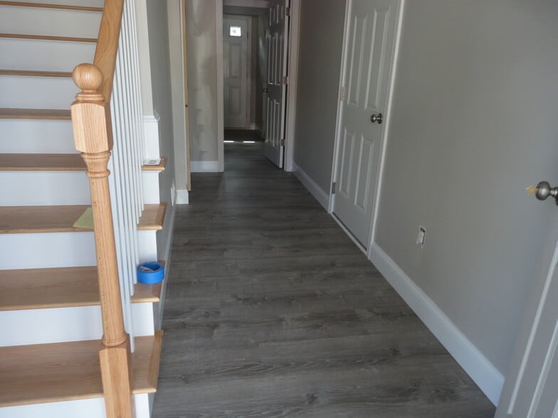 Entry - 6 Elm St