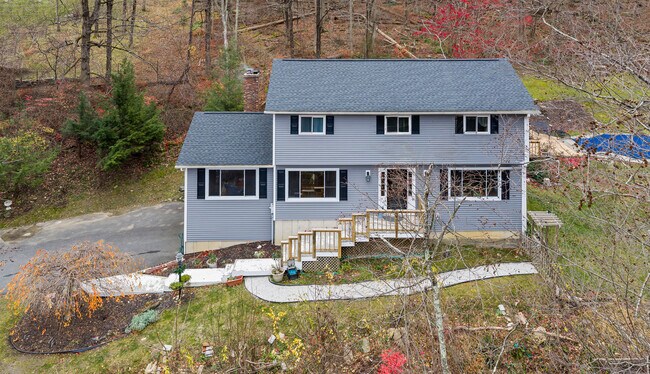 Primary Photo - 8 Glenview Dr