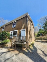 Building Photo - West Asheville Apartment!