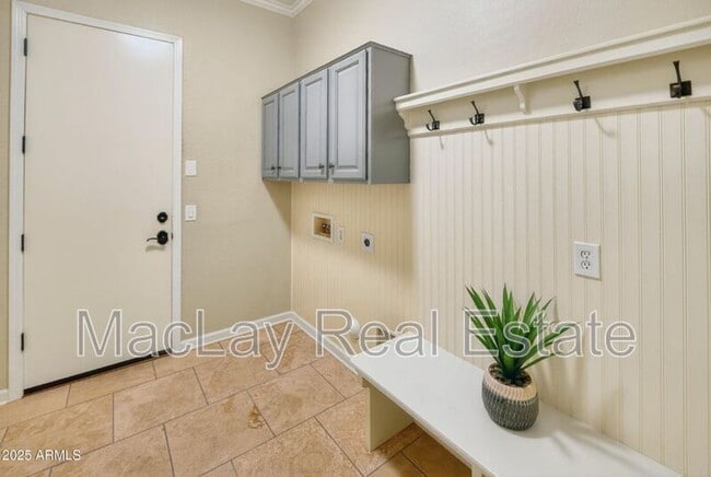 Building Photo - 527 E Tonto Dr