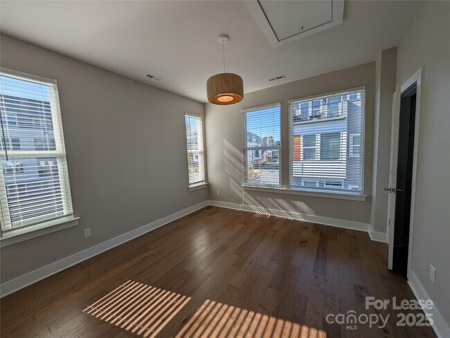 Building Photo - 2322 Elizabeth Ml Pl