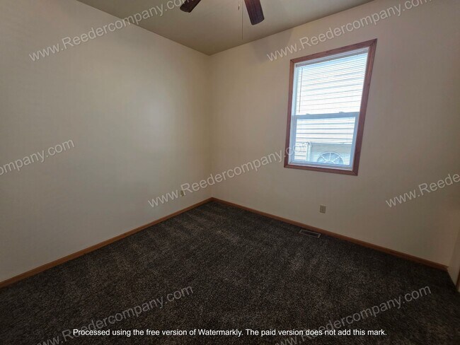 Building Photo - 415 Gostlin St