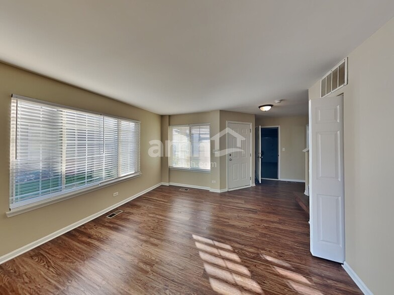 Building Photo - 3127 Impressions Dr