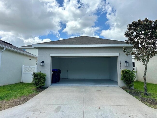 Building Photo - 10247 Love Story St