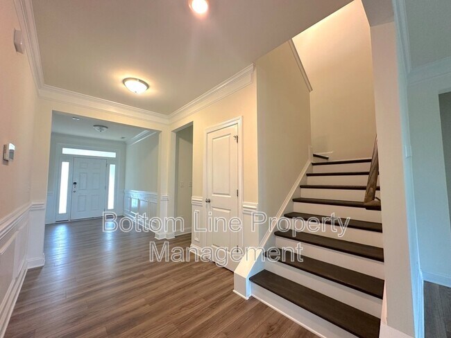 Building Photo - 4487 Fls Lk Dr S W