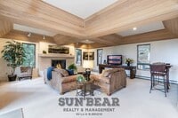 Building Photo - Beautiful Home w Peek Lakeview!