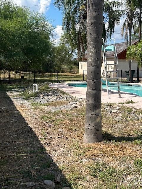 Building Photo - 20 Mile 10 N