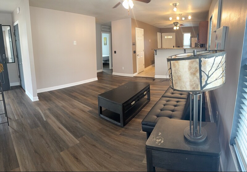 Building Photo - 1624 N Cherry St