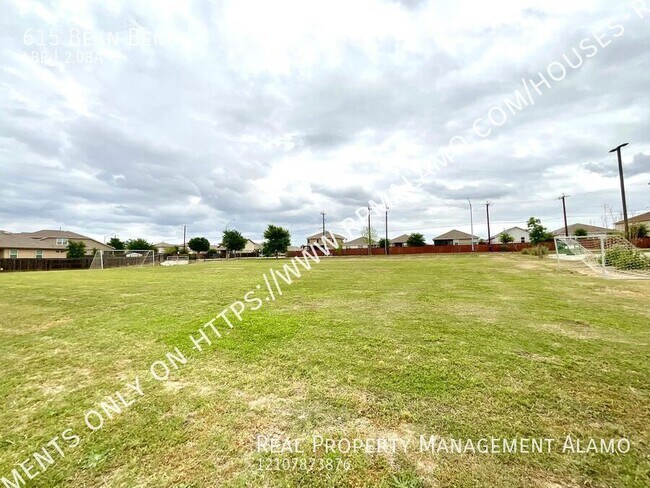 Building Photo - 615 Bean Bnd