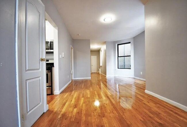 Primary Photo - West 116th Street