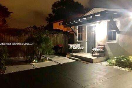 Building Photo - 210 NE 110th St