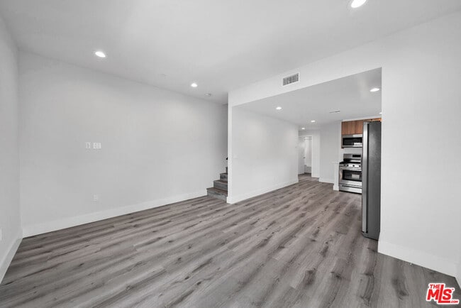 Building Photo - 11522 1/2 Emelita St