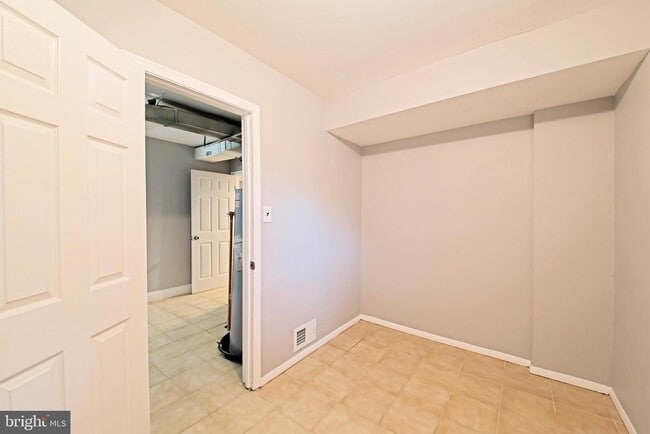 Building Photo - 3334 Webley Ct