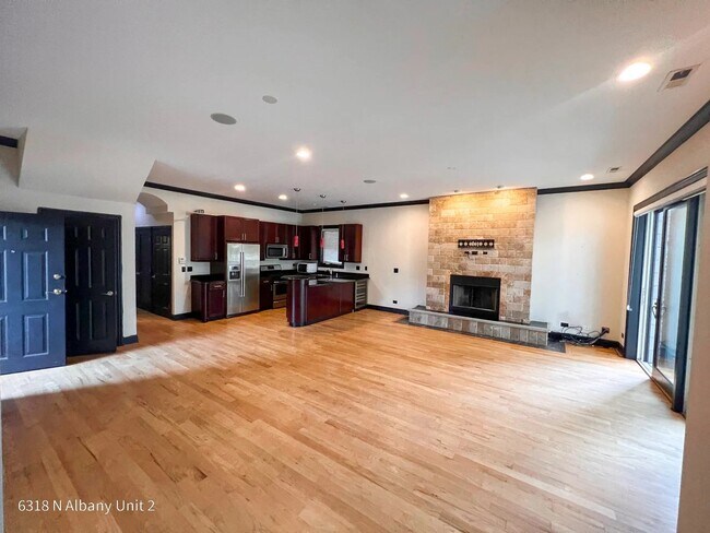 Building Photo - 6318 N Albany Ave