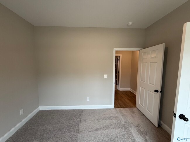 Building Photo - 433 Lando Cain Rd