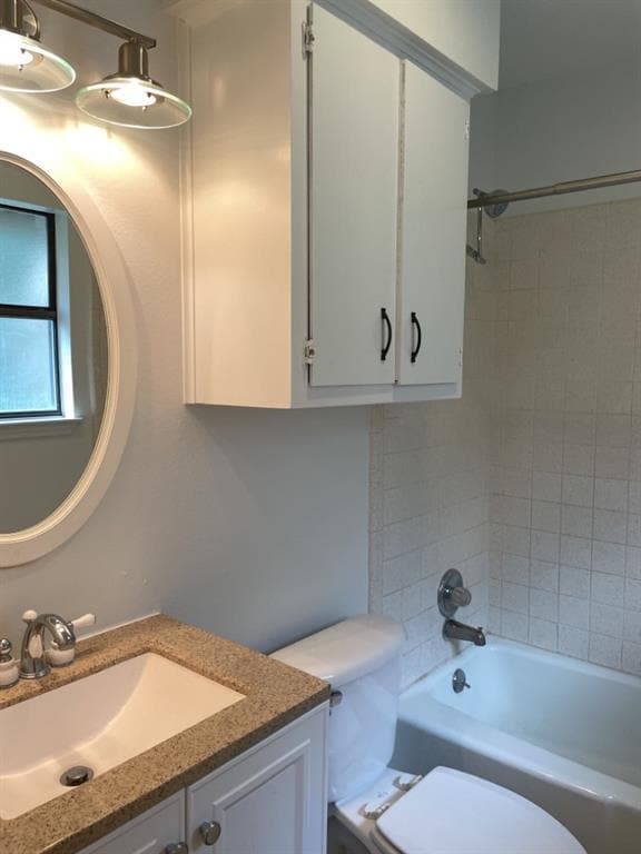 Building Photo - 2501 Peach Tree Ln