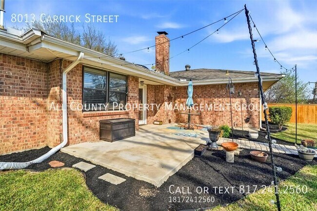 Building Photo - 8013 Carrick St