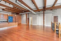 Building Photo - 126 N Washington St