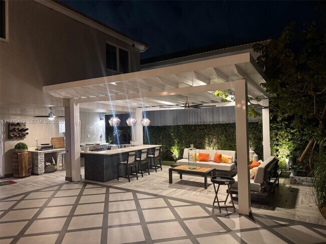 Building Photo - 10973 NW 53rd Ln