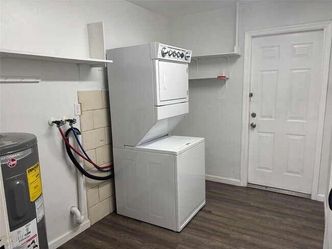 Building Photo - 5713 NW 65th Terrace