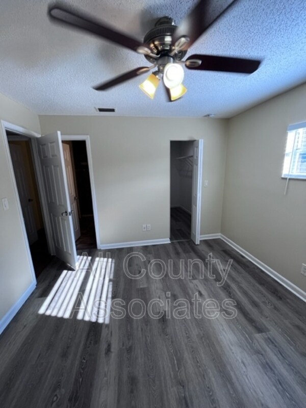 Building Photo - 1011 Idlebriar Way