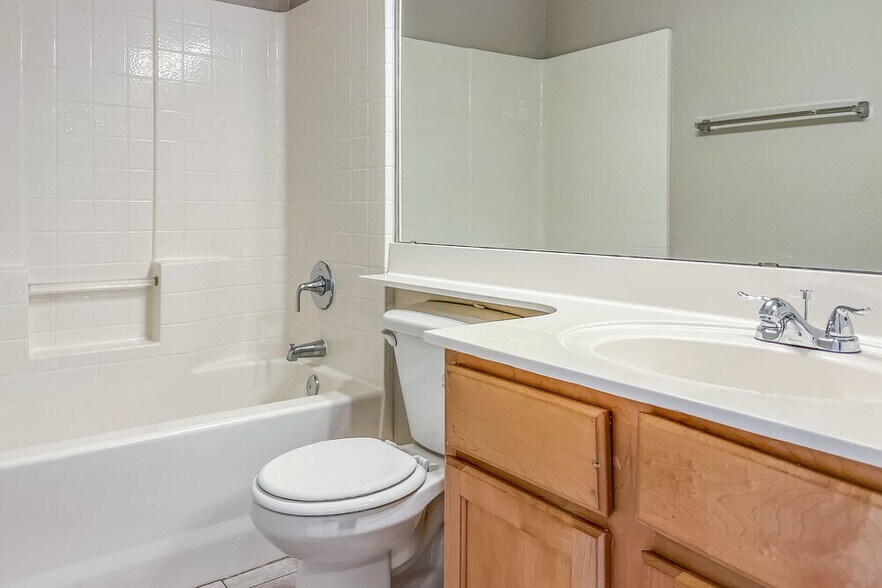Building Photo - 1727 E Alicia Dr