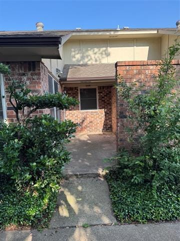 Building Photo - 901 Bluebird Dr