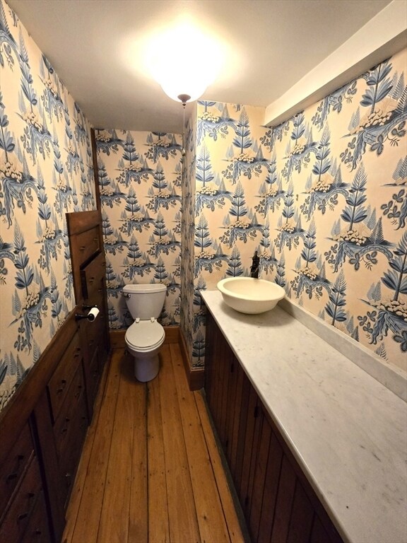 Building Photo - 303 Main St