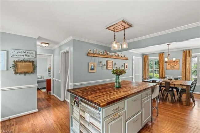 Building Photo - Beautiful Updated Home for Rent in New Irv...