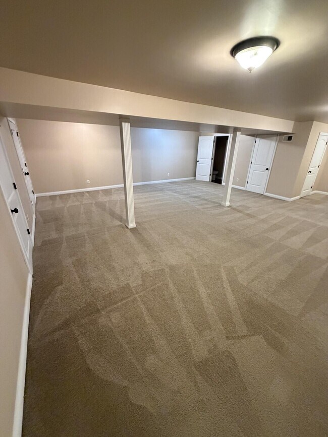 Building Photo - 110 Pineur Rd