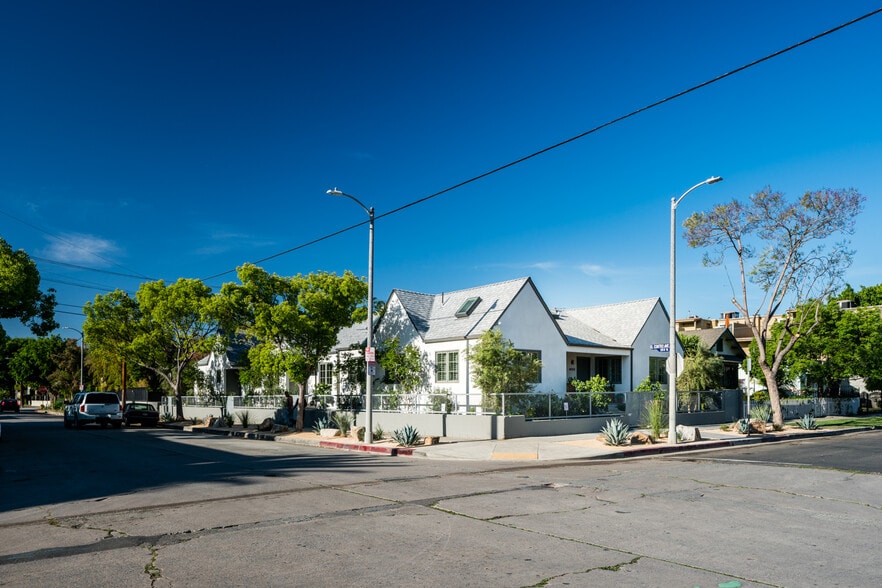 Building Photo - 6002 Barton Ave