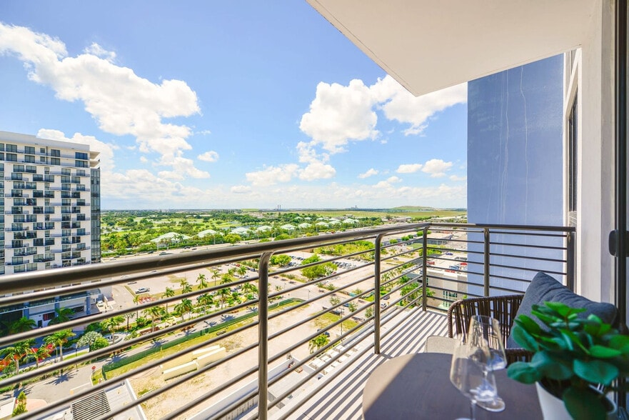 Building Photo - 5350 NW 84th Ave