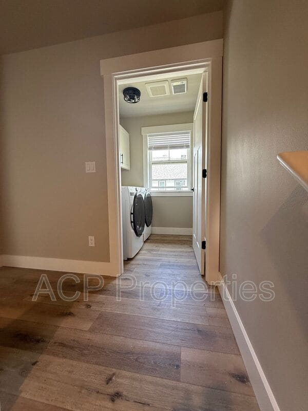 Building Photo - 2201 DeJong Dr