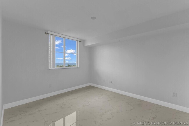 Building Photo - 3020 NE 32nd St