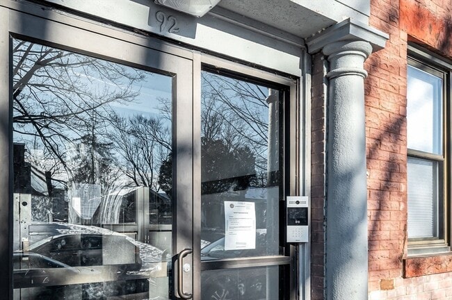 Building Photo - 92 Woodside Terrace