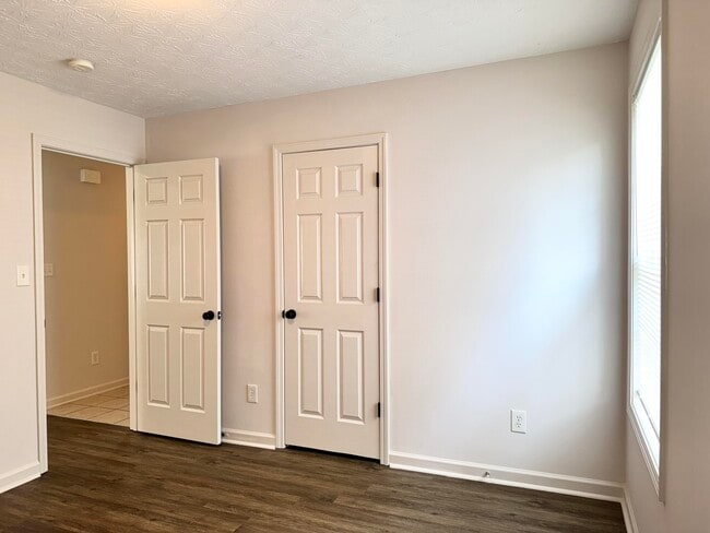 Building Photo - 2216 Prescott Ln