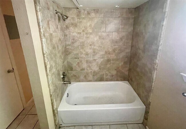 Building Photo - 4405 Avenue A