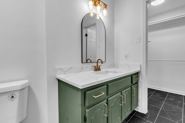 Building Photo - 8439 River Glen Dr