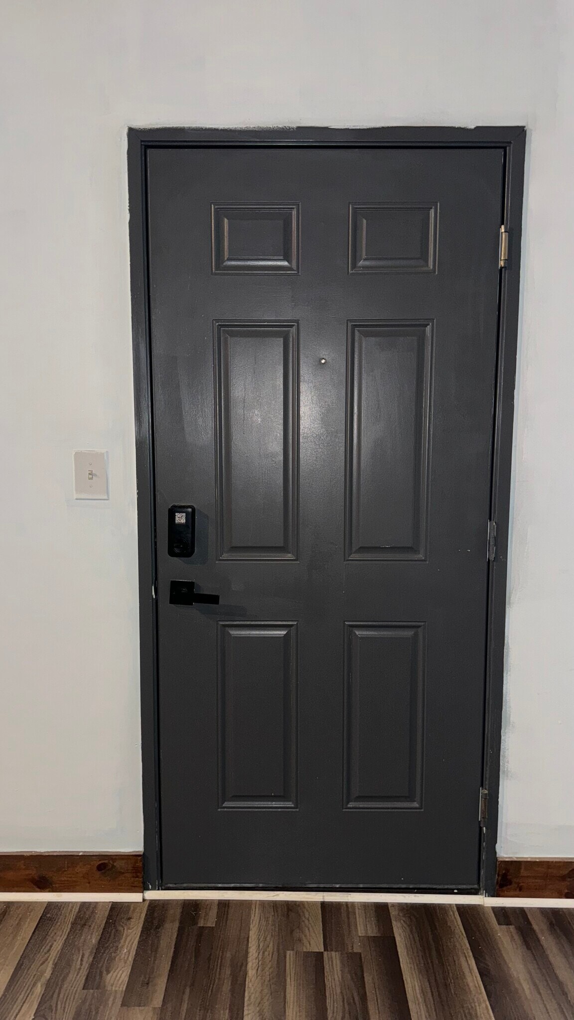 Front door entrance - 404 W Broad St